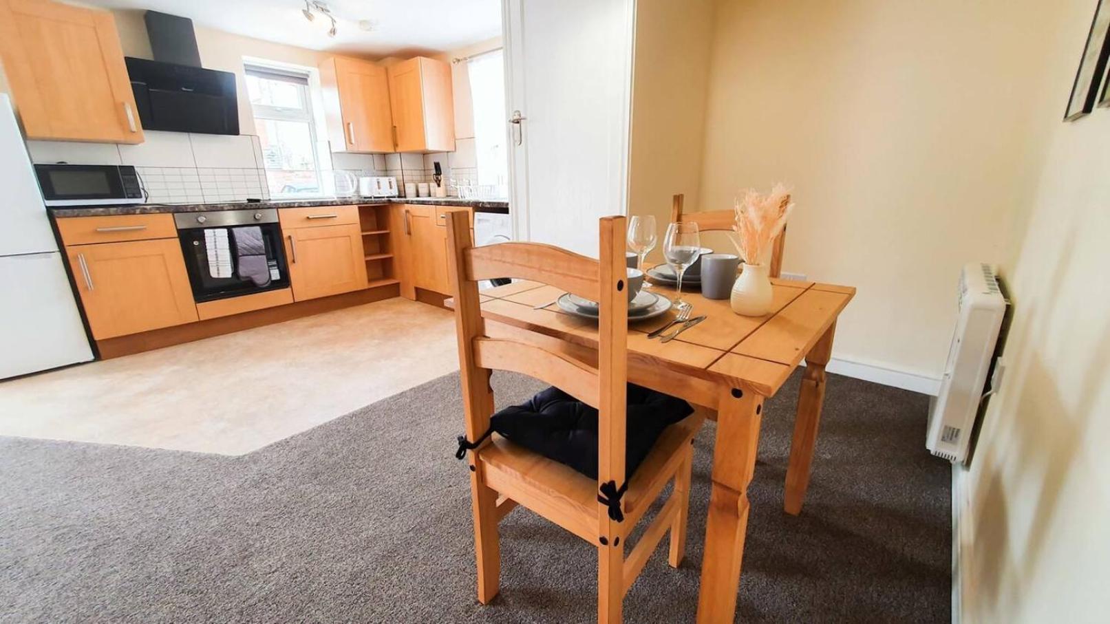 Apartamento Orange Lilly In Stroud With Free Parking Exterior foto